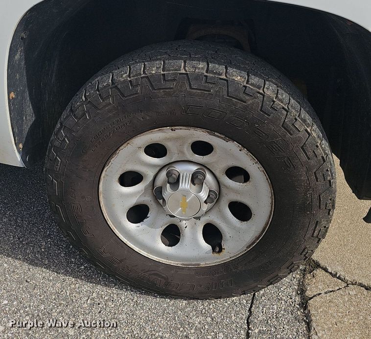 image for item NP9386 2012 GMC Sierra 1500 pickup truck