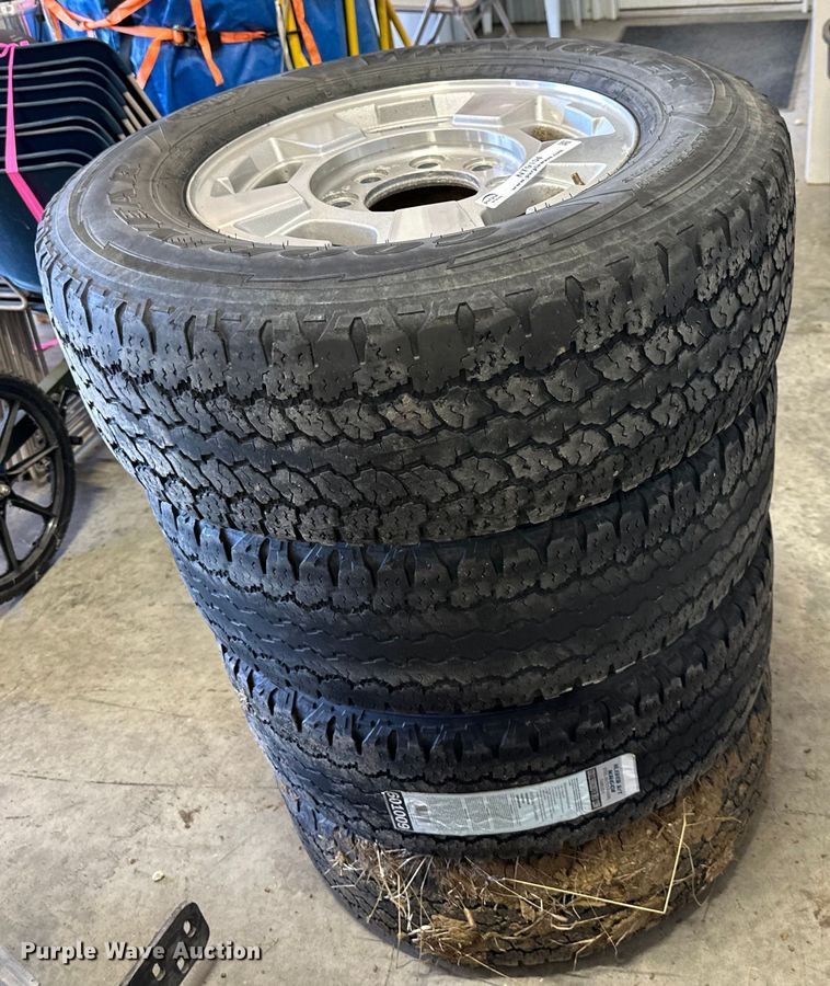 image for item NT9104 (4) 265/70R17 tires and wheels