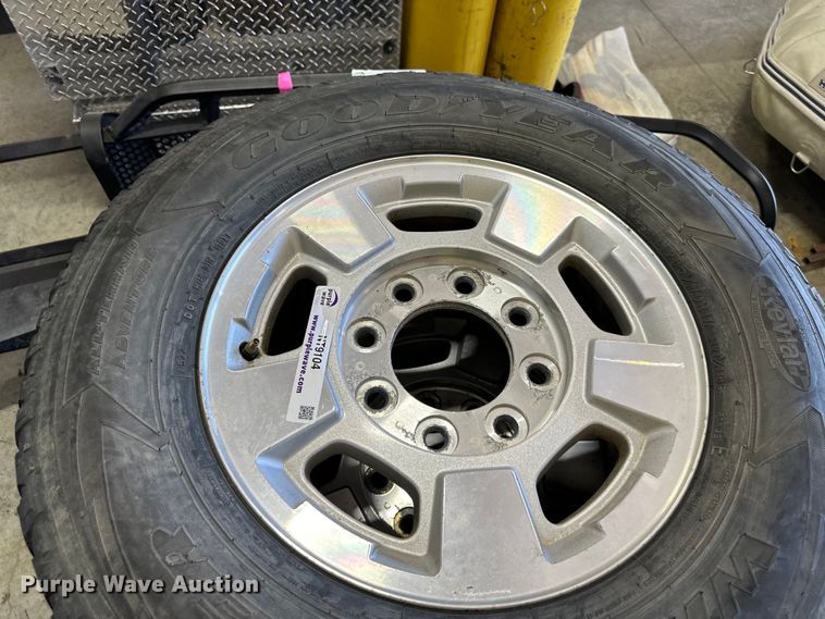 image for item NT9104 (4) 265/70R17 tires and wheels