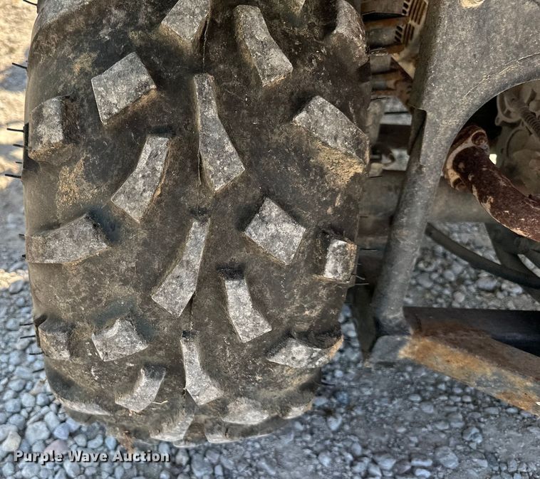 image for item NT9145 2001 Kawasaki Mule 550 utility vehicle