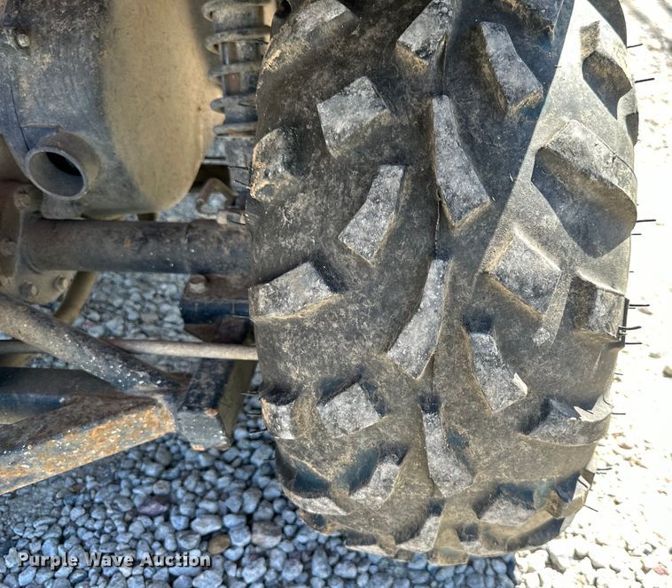 image for item NT9145 2001 Kawasaki Mule 550 utility vehicle