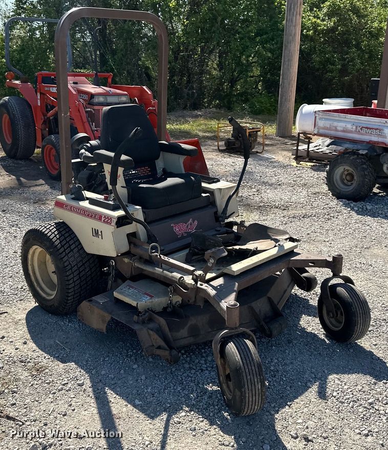 image for item NT9146 Grasshopper 223 ZTR lawn mower