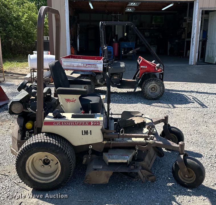 image for item NT9146 Grasshopper 223 ZTR lawn mower