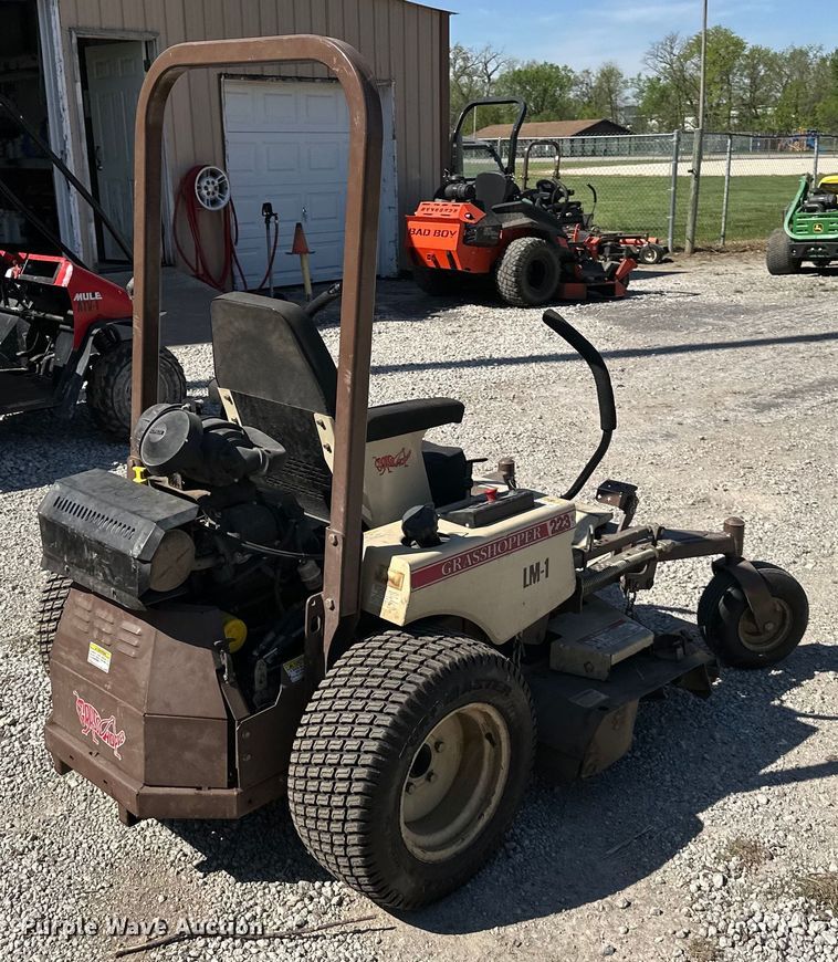 image for item NT9146 Grasshopper 223 ZTR lawn mower