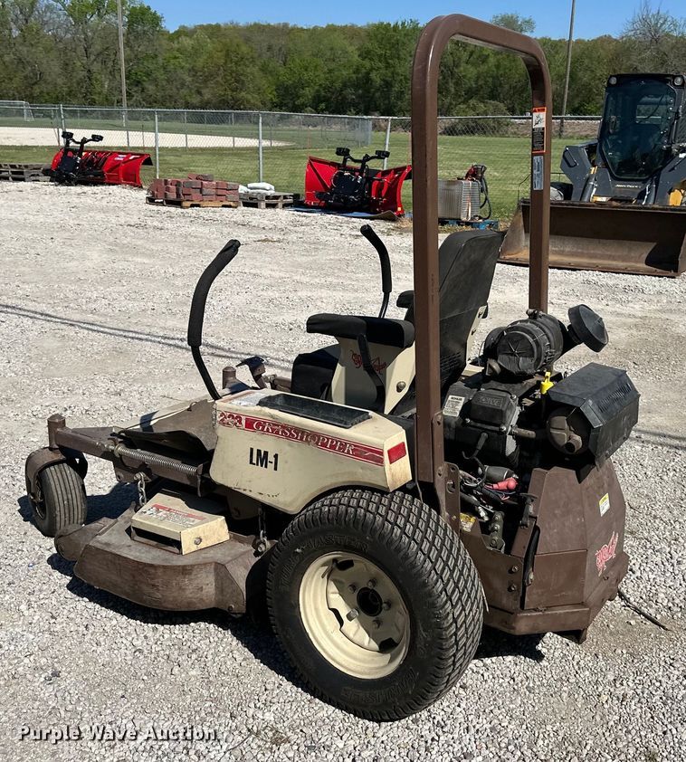 image for item NT9146 Grasshopper 223 ZTR lawn mower