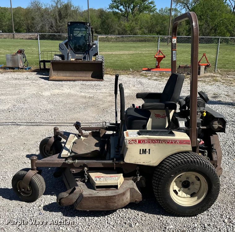 image for item NT9146 Grasshopper 223 ZTR lawn mower