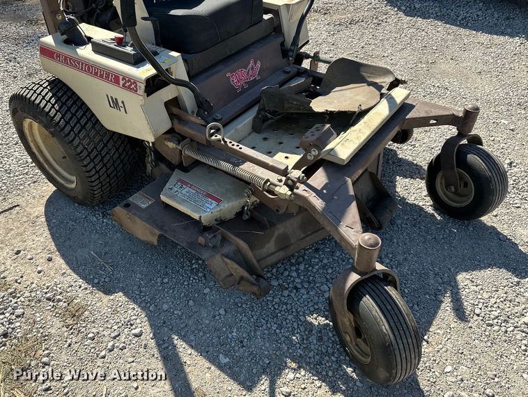 image for item NT9146 Grasshopper 223 ZTR lawn mower