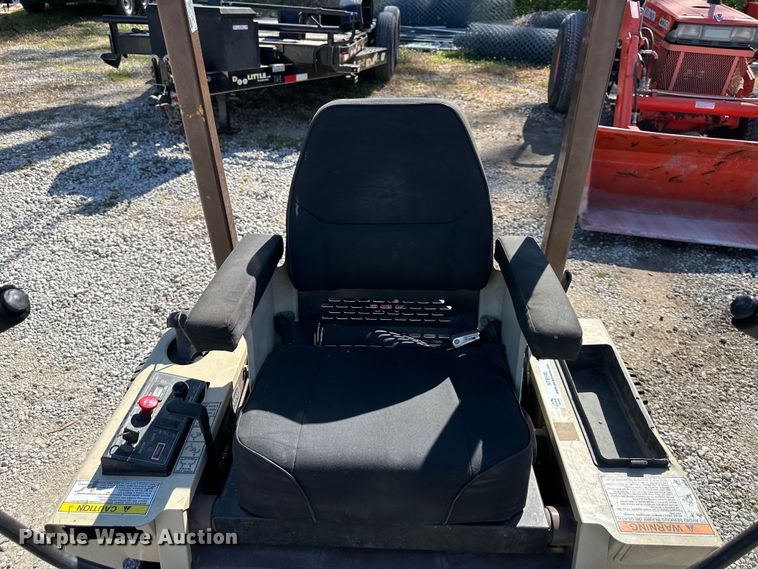 image for item NT9146 Grasshopper 223 ZTR lawn mower