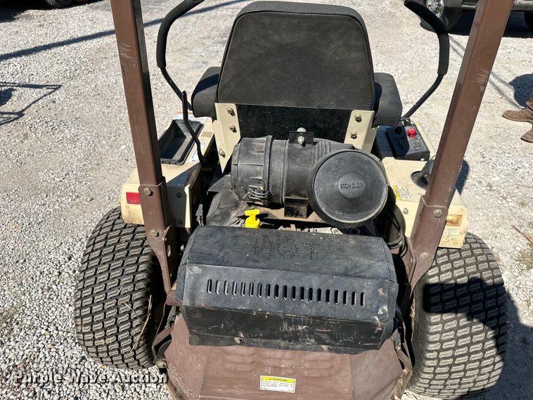 image for item NT9146 Grasshopper 223 ZTR lawn mower