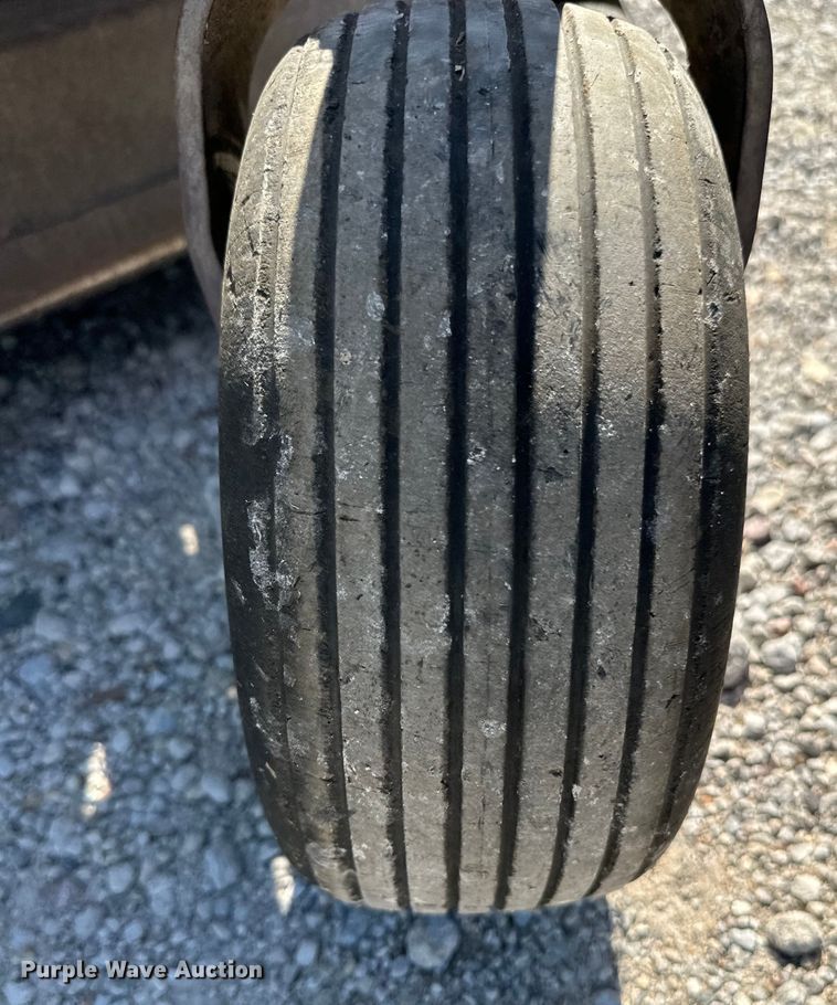 image for item NT9146 Grasshopper 223 ZTR lawn mower