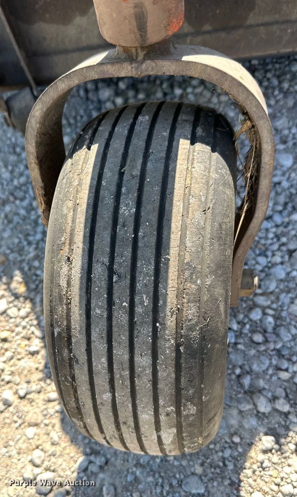 image for item NT9146 Grasshopper 223 ZTR lawn mower