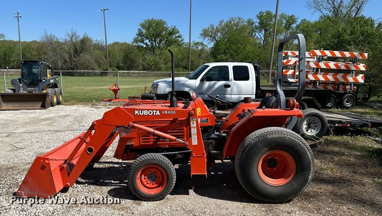 image for item NT9147 Kubota  L2350 MFWD tractor
