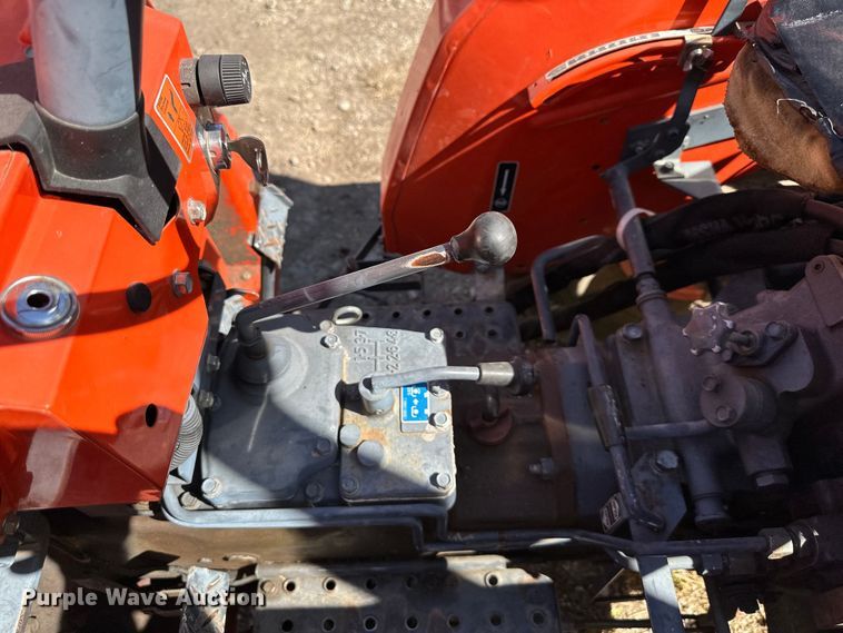 image for item NT9147 Kubota  L2350 MFWD tractor