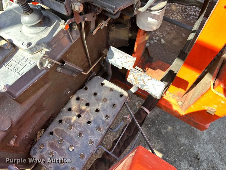 image for item NT9147 Kubota  L2350 MFWD tractor