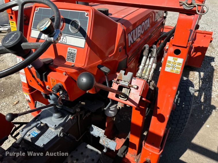 image for item NT9147 Kubota  L2350 MFWD tractor