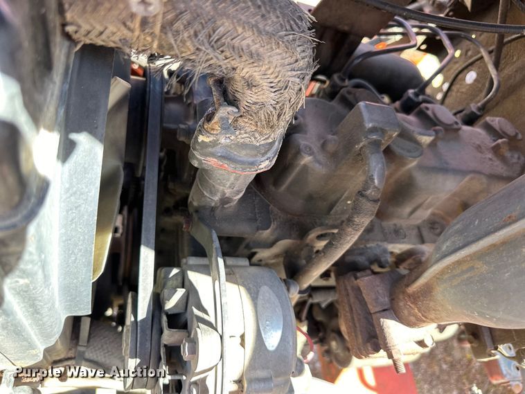 image for item NT9147 Kubota  L2350 MFWD tractor