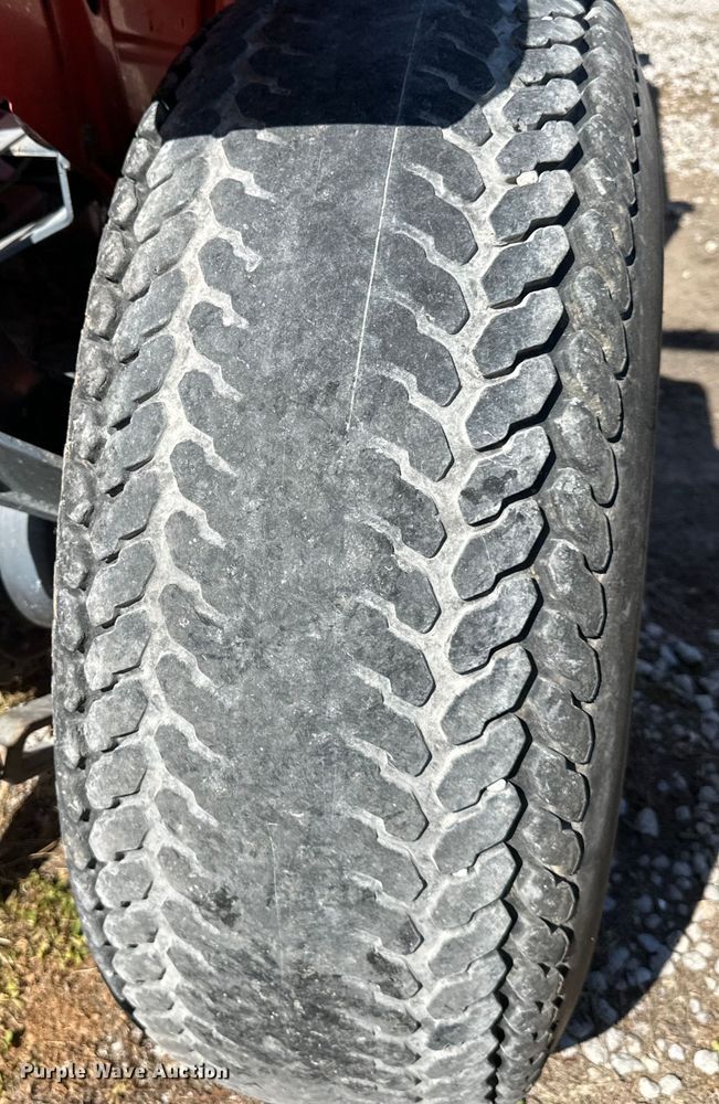 image for item NT9147 Kubota  L2350 MFWD tractor