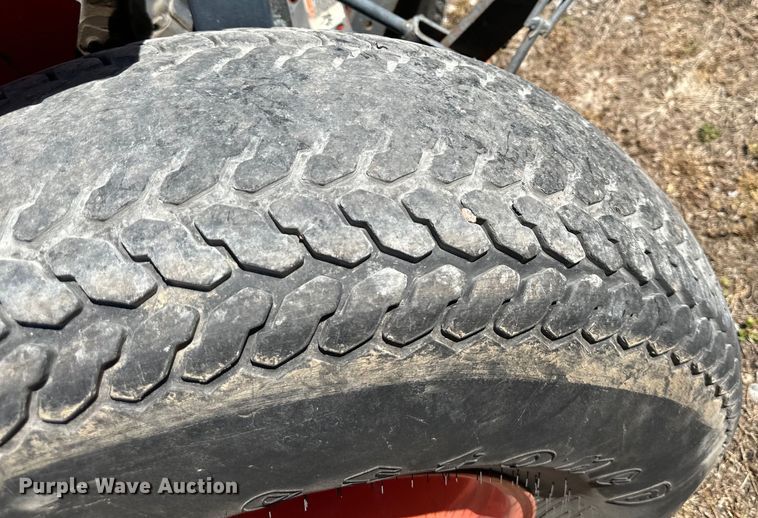 image for item NT9147 Kubota  L2350 MFWD tractor