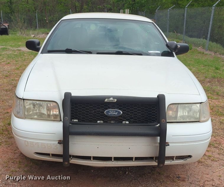 image for item NZ9619 2005 Ford Crown Victoria Police Interceptor 
