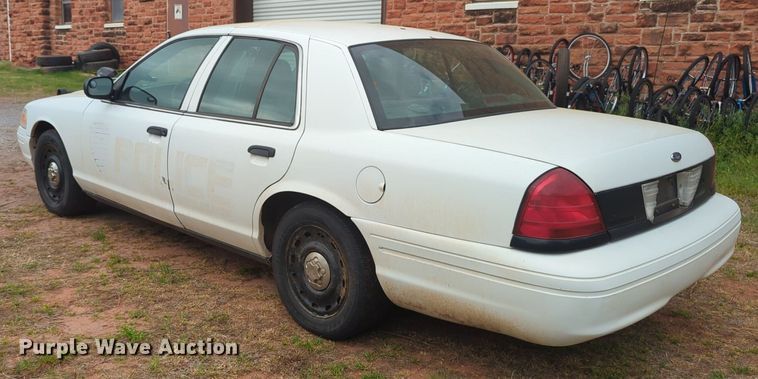 image for item NZ9619 2005 Ford Crown Victoria Police Interceptor 