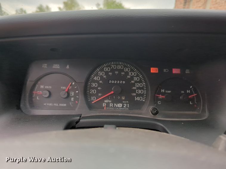 image for item NZ9619 2005 Ford Crown Victoria Police Interceptor 