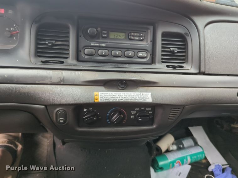 image for item NZ9619 2005 Ford Crown Victoria Police Interceptor 