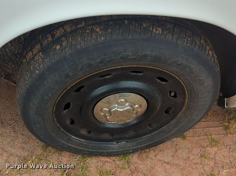 image for item NZ9619 2005 Ford Crown Victoria Police Interceptor 