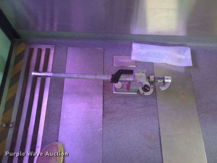 image for item NZ9620 2000 Ford Econoline E450 Super Duty ambulance