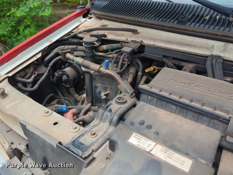 image for item NZ9620 2000 Ford Econoline E450 Super Duty ambulance