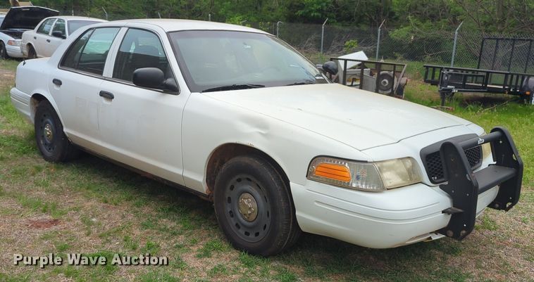 image for item NZ9622 2005 Ford Crown Victoria Police Interceptor 