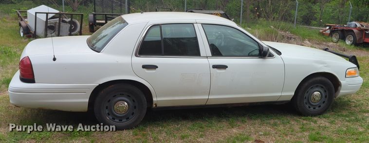image for item NZ9622 2005 Ford Crown Victoria Police Interceptor 