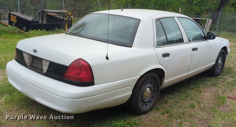 image for item NZ9622 2005 Ford Crown Victoria Police Interceptor 