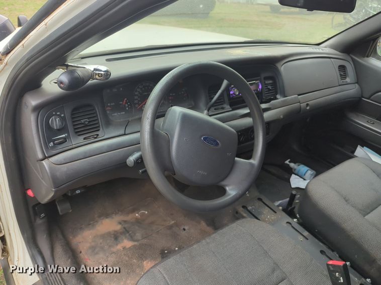 image for item NZ9622 2005 Ford Crown Victoria Police Interceptor 