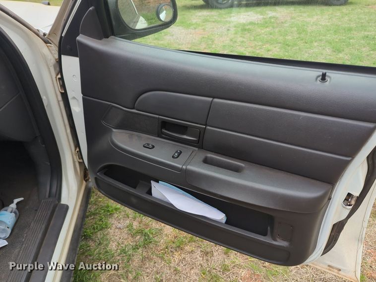 image for item NZ9622 2005 Ford Crown Victoria Police Interceptor 