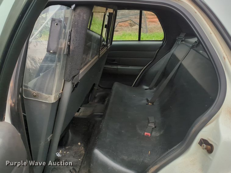 image for item NZ9622 2005 Ford Crown Victoria Police Interceptor 