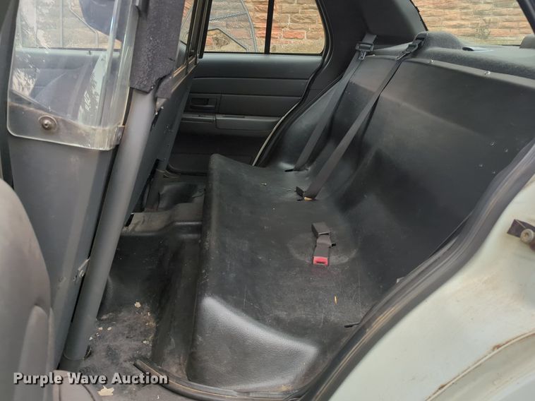 image for item NZ9622 2005 Ford Crown Victoria Police Interceptor 