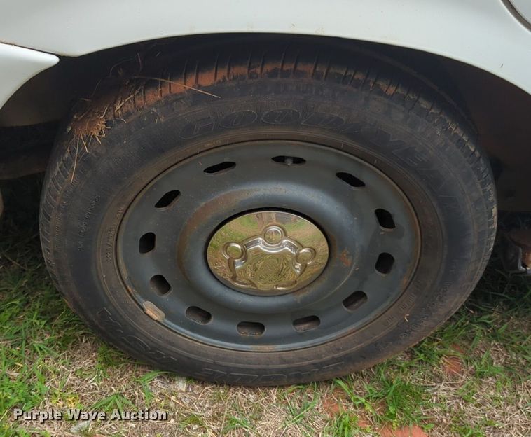 image for item NZ9622 2005 Ford Crown Victoria Police Interceptor 