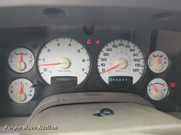 image for item NZ9623 2005 Dodge Ram 1500 Quad Cab pickup truck