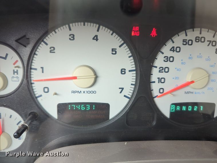 image for item NZ9623 2005 Dodge Ram 1500 Quad Cab pickup truck