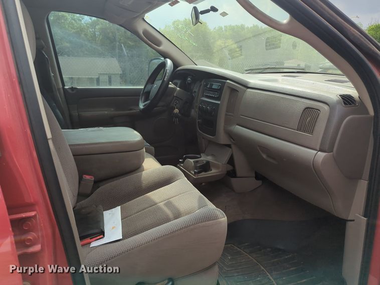 image for item NZ9623 2005 Dodge Ram 1500 Quad Cab pickup truck