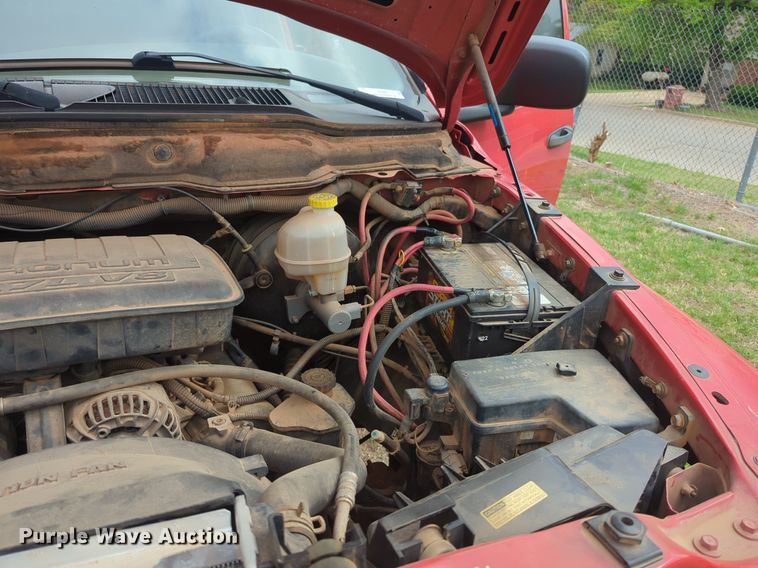 image for item NZ9623 2005 Dodge Ram 1500 Quad Cab pickup truck