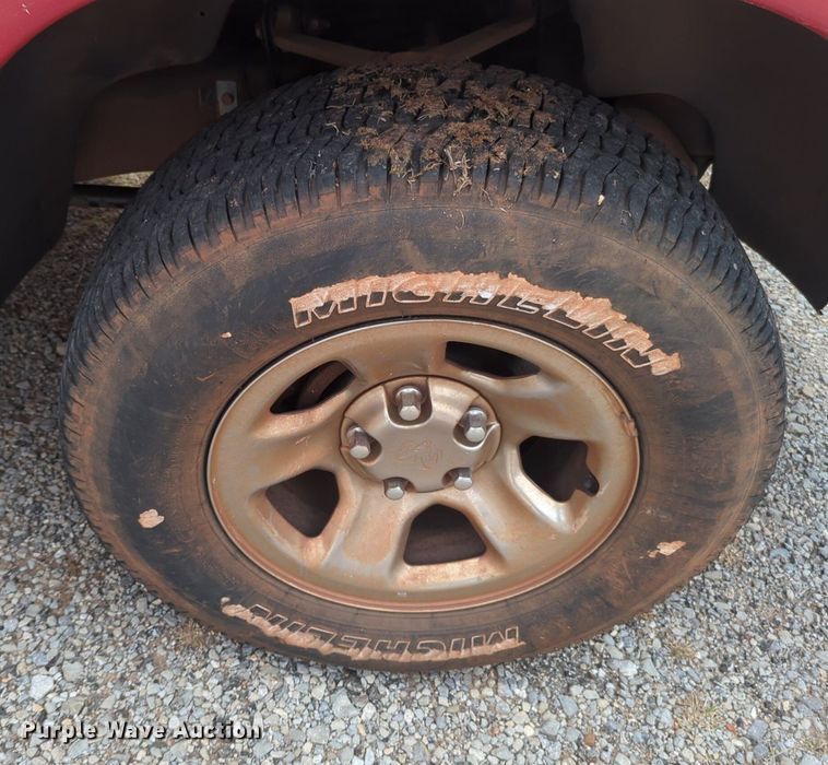 image for item NZ9623 2005 Dodge Ram 1500 Quad Cab pickup truck