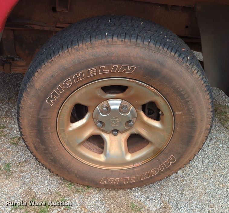 image for item NZ9623 2005 Dodge Ram 1500 Quad Cab pickup truck