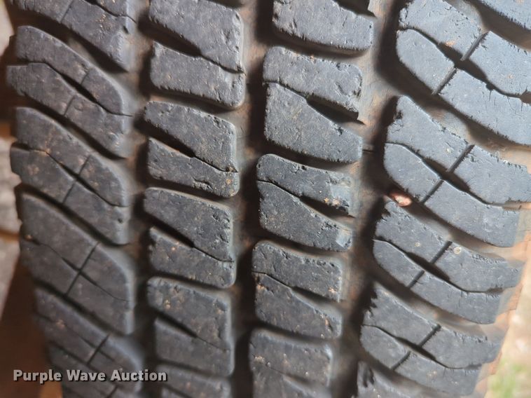 image for item NZ9623 2005 Dodge Ram 1500 Quad Cab pickup truck