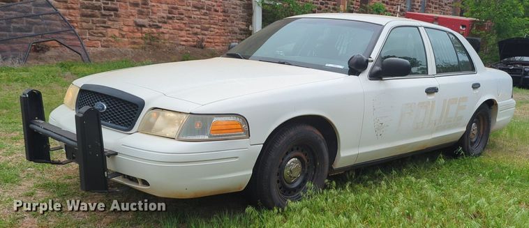 image for item NZ9625 2002 Ford Crown Victoria Police Interceptor  