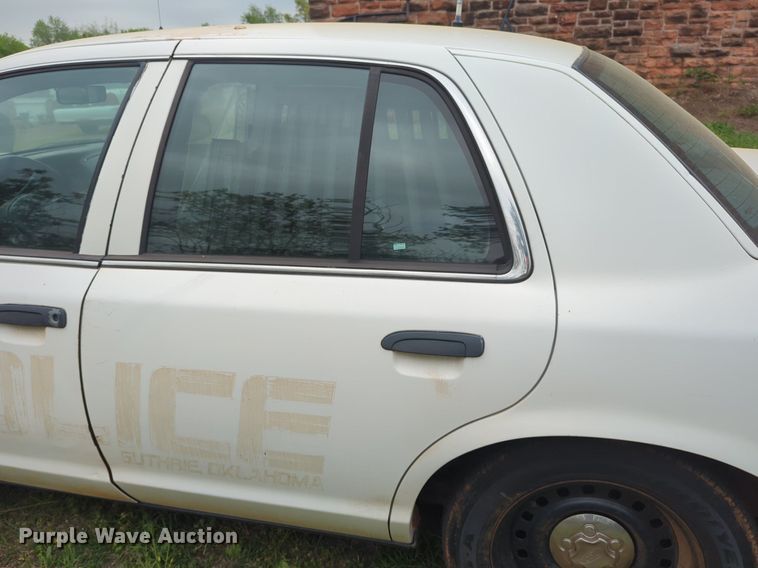 image for item NZ9625 2002 Ford Crown Victoria Police Interceptor  