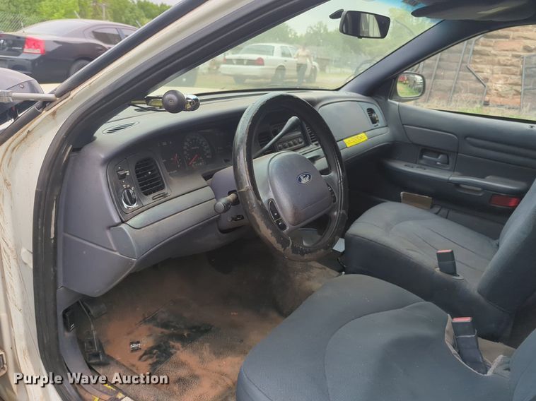 image for item NZ9625 2002 Ford Crown Victoria Police Interceptor  