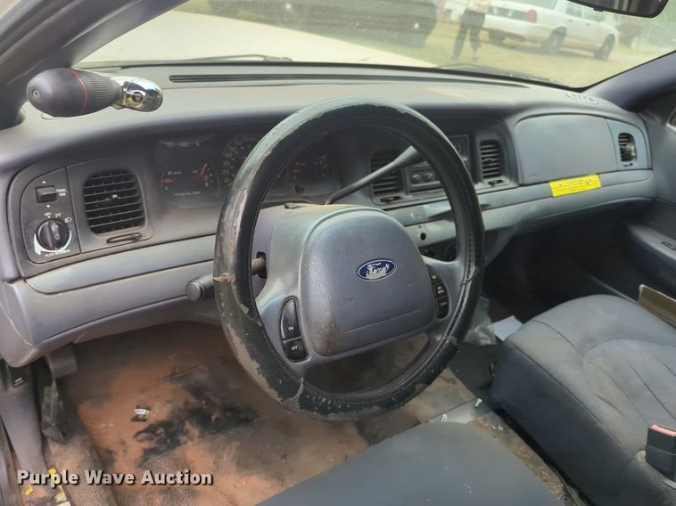 image for item NZ9625 2002 Ford Crown Victoria Police Interceptor  