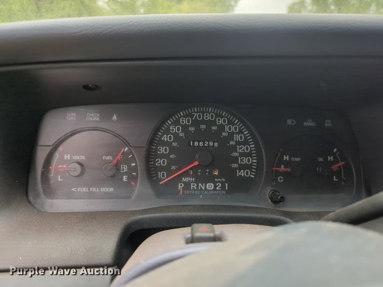 image for item NZ9625 2002 Ford Crown Victoria Police Interceptor  