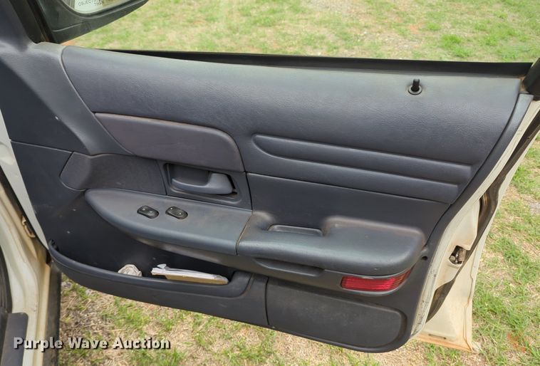 image for item NZ9625 2002 Ford Crown Victoria Police Interceptor  